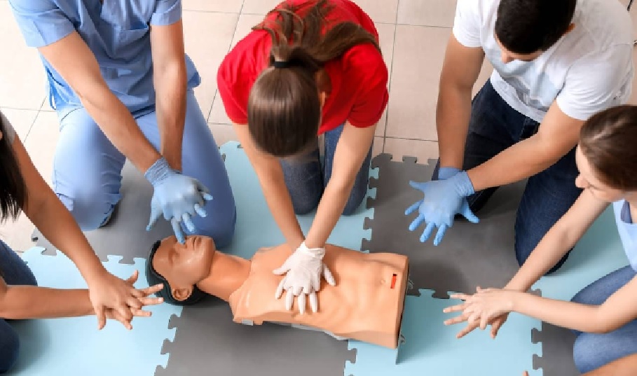 Comprehensive First Aid Training in Vancouver: Empowering You to Act in Emergencies